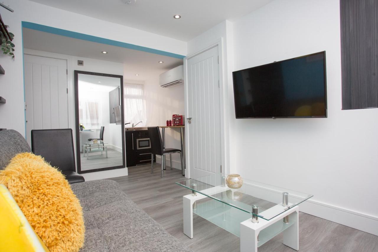 Legoland Heathrow Windsor Apartment Hotel Slough Zewnętrze zdjęcie