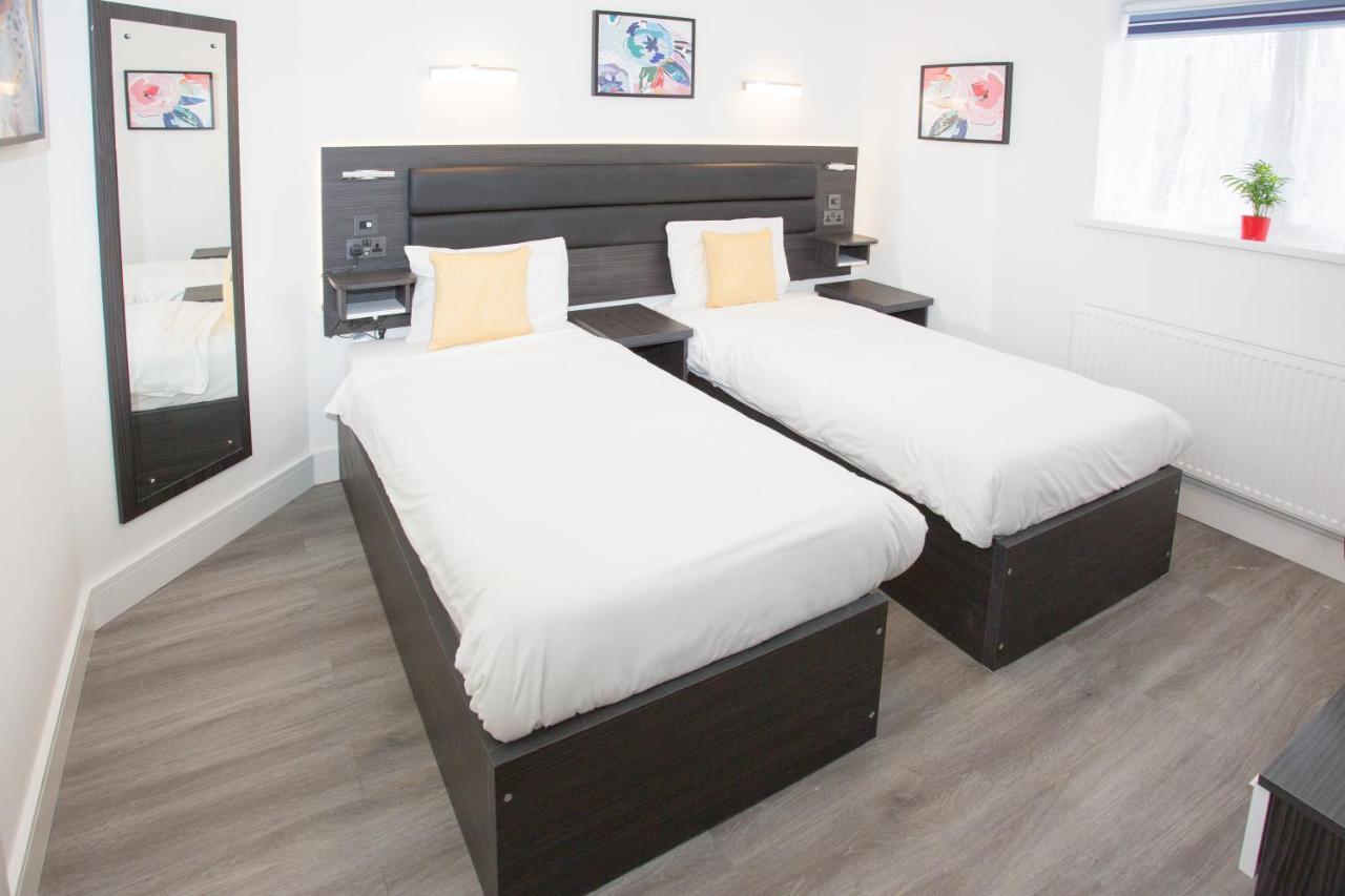 Legoland Heathrow Windsor Apartment Hotel Slough Zewnętrze zdjęcie