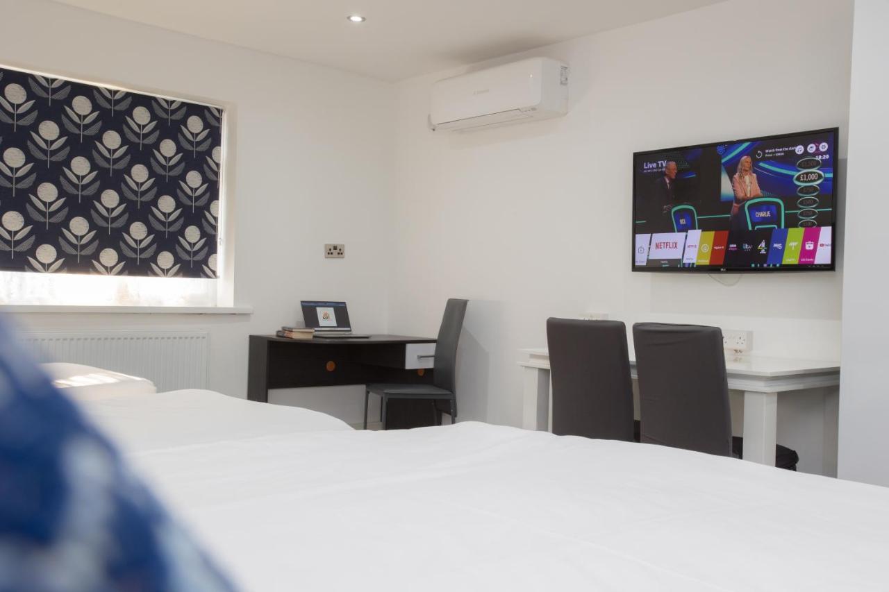 Legoland Heathrow Windsor Apartment Hotel Slough Zewnętrze zdjęcie
