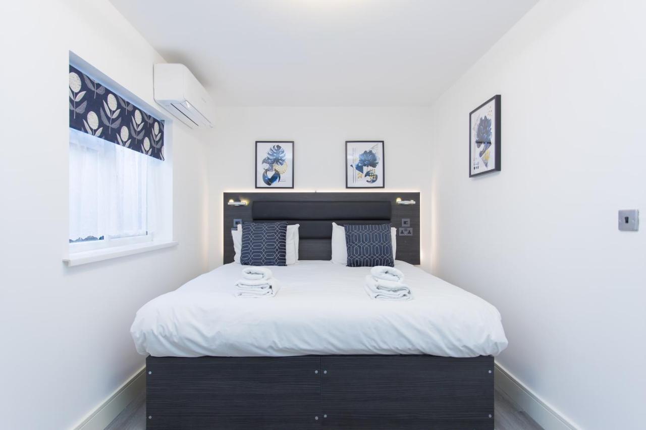 Legoland Heathrow Windsor Apartment Hotel Slough Zewnętrze zdjęcie